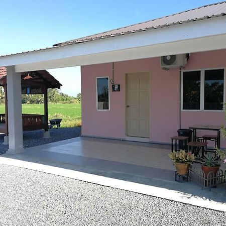 Chalet Desa Halban Kangar Eksteriør bilde