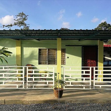 Chalet Desa Halban Kangar Eksteriør bilde