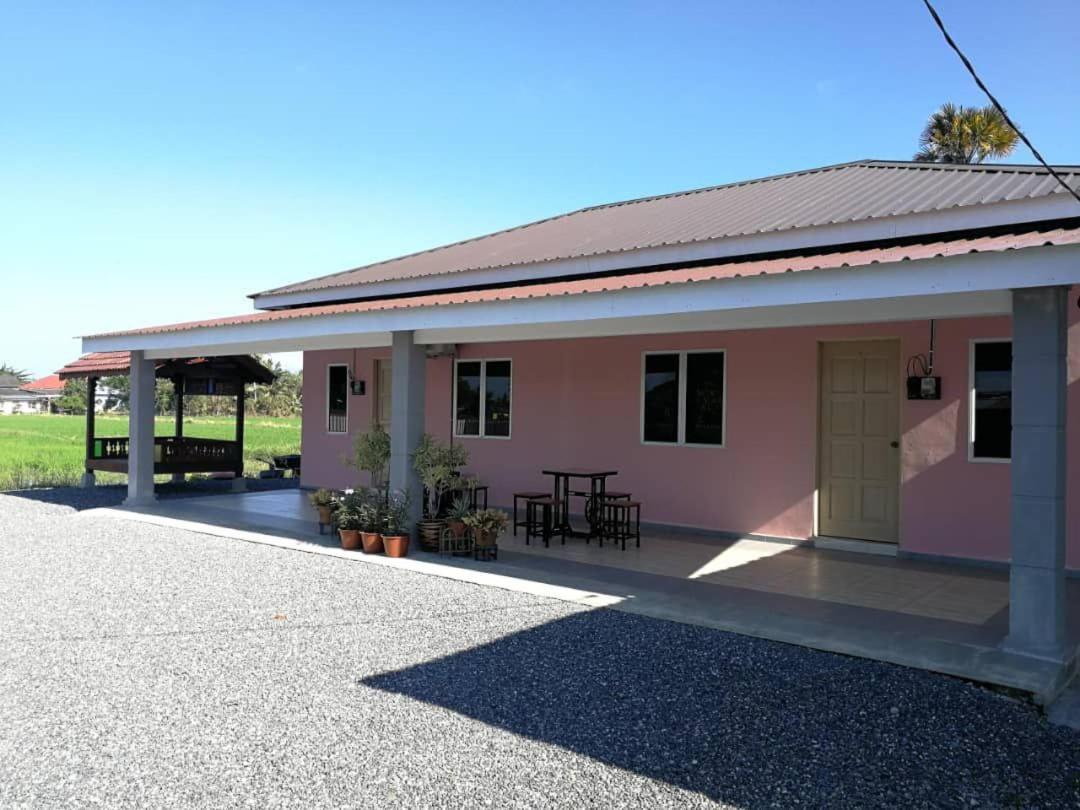 Chalet Desa Halban Kangar Eksteriør bilde